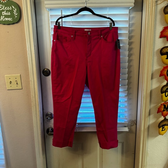 crown & ivy Pants - Crown & Ivy High Rise Skinny Crop NWT***